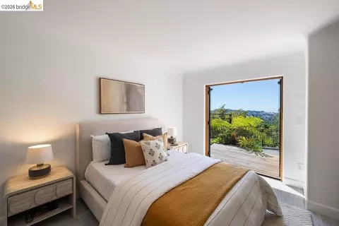 Bedroom - 85 Gravatt Dr, Berkeley, CA 94705 photo 9 of 12