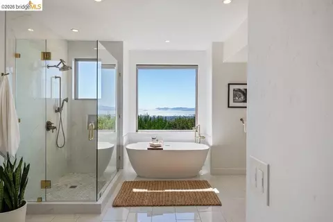 Bath - 85 Gravatt Dr, Berkeley, CA 94705 photo 2 of 7