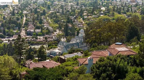 View/Area - 85 Gravatt Dr, Berkeley, CA 94705 photo 9 of 12
