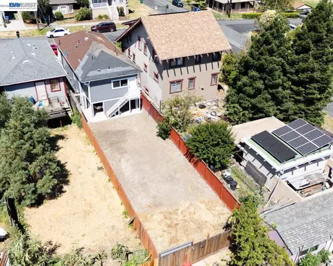 View/Area - 111 Garretson Ave, Rodeo, CA 94572 photo 2 of 15