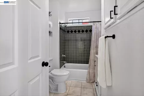Bath - 111 Garretson Ave, Rodeo, CA 94572 photo 3 of 6