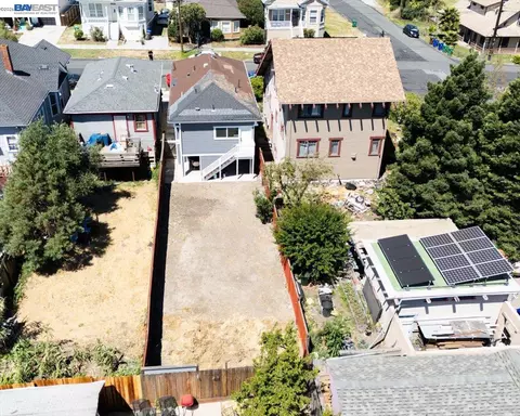 View/Area - 111 Garretson Ave, Rodeo, CA 94572 photo 3 of 15
