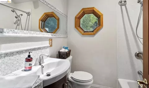 Bath - 1410 Taylor Rd, Bethel Island, CA 94511 photo 1 of 2