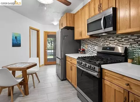Kitchen - 1410 Taylor Rd, Bethel Island, CA 94511 photo 5 of 5