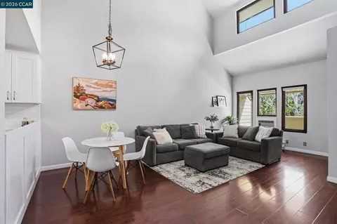 700 Suntree Ln #711, Pleasant Hill, CA 94523