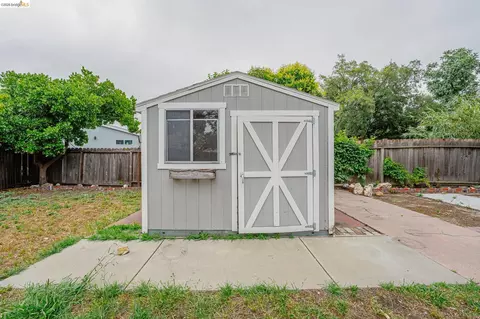Exterior - 2465 Mountain View Dr, Concord, CA 94520 photo 17 of 17