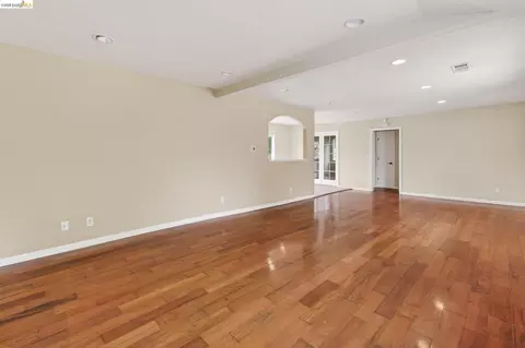 Living - 2465 Mountain View Dr, Concord, CA 94520 photo 5 of 5