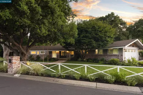 915 Forest Ln, Alamo, CA 94507