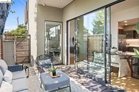 Exterior - 1406 San Pablo Ave #A, Berkeley, CA 94702 photo 3 of 8