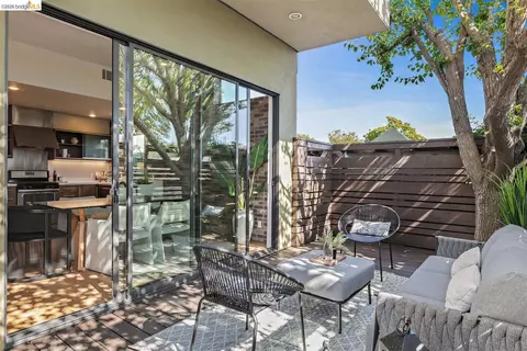 Exterior - 1406 San Pablo Ave #A, Berkeley, CA 94702 photo 1 of 8