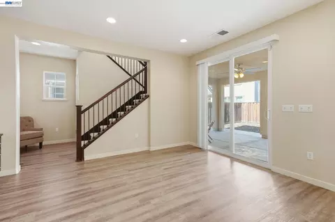 Living - 182 Willowrun Way, Oakley, CA 94561 photo 1 of 1