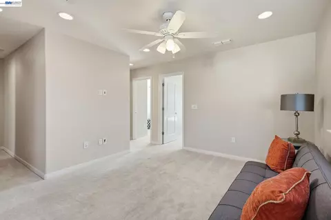 Entry Way - 182 Willowrun Way, Oakley, CA 94561 photo 3 of 4