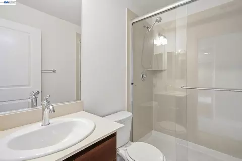Bath - 182 Willowrun Way, Oakley, CA 94561 photo 3 of 4