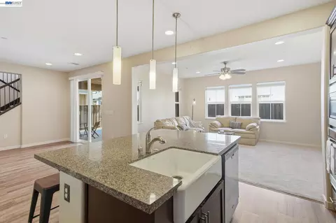 Entry Way - 182 Willowrun Way, Oakley, CA 94561 photo 1 of 4