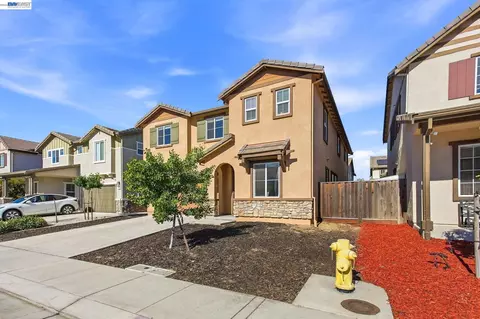 Exterior - 182 Willowrun Way, Oakley, CA 94561 photo 4 of 9