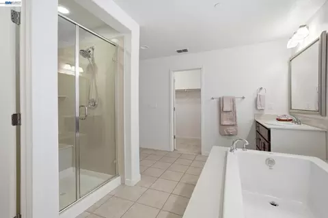 Bath - 182 Willowrun Way, Oakley, CA 94561 photo 4 of 4