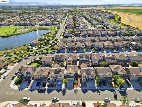 View/Area - 182 Willowrun Way, Oakley, CA 94561 photo 13 of 21