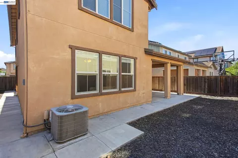 Exterior - 182 Willowrun Way, Oakley, CA 94561 photo 6 of 9