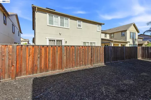 Exterior - 182 Willowrun Way, Oakley, CA 94561 photo 7 of 9