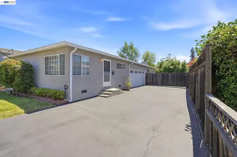 1318 Hudson St, Redwood City, CA 94061
