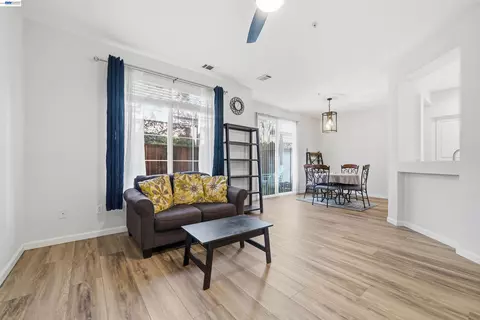 Living - 10856 Glengarry Ln, Dublin, CA 94568 photo 3 of 3