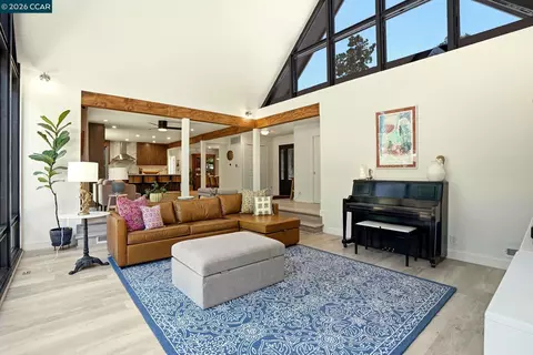 Living - 3196 Diablo View Rd, Lafayette, CA 94549 photo 3 of 4