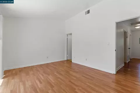 Living - 128 Peppermill Ln, Pittsburg, CA 94565 photo 5 of 5