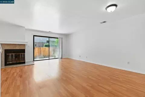 Living - 128 Peppermill Ln, Pittsburg, CA 94565 photo 1 of 5