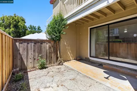 Exterior - 128 Peppermill Ln, Pittsburg, CA 94565 photo 8 of 11