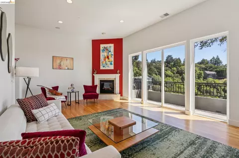 6153 Girvin Dr, Oakland, CA 94611