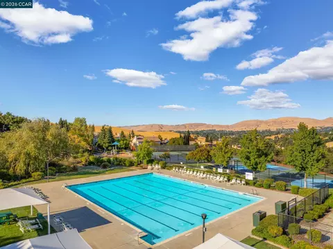 Exterior - 1047 Rolling Woods Way, Concord, CA 94521 photo 4 of 4