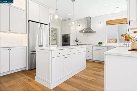 Kitchen - 1047 Rolling Woods Way, Concord, CA 94521 photo 2 of 2