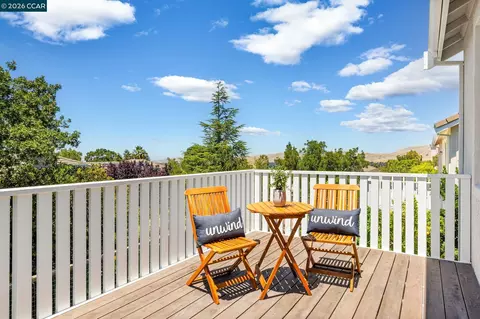 Exterior - 1047 Rolling Woods Way, Concord, CA 94521 photo 2 of 4