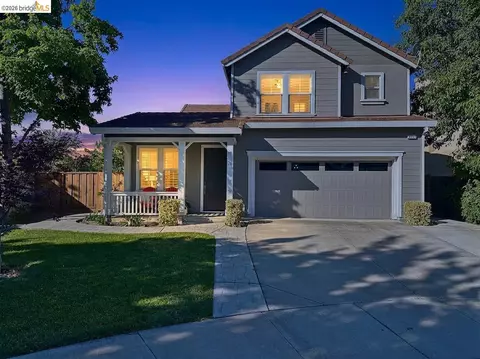 Exterior - 2610 Shofield Ct, Tracy, CA 95377 photo 2 of 8