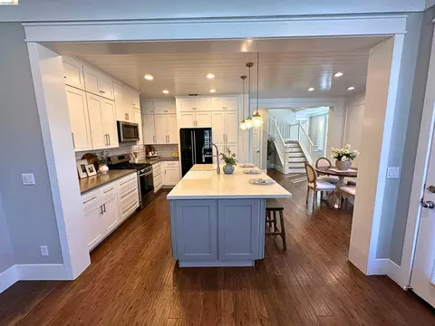 Kitchen - 2610 Shofield Ct, Tracy, CA 95377 photo 2 of 4