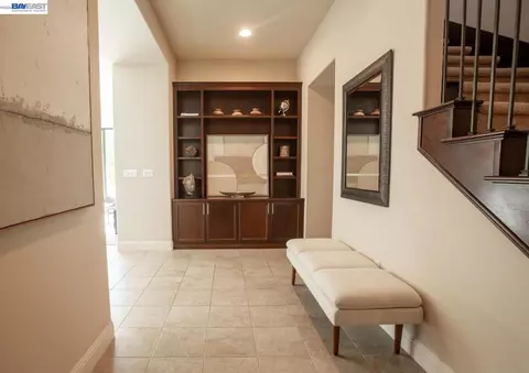 Entry Way - 4456 Sunset View Dr, Dublin, CA 94568 photo 2 of 3