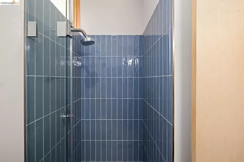 813 Jones, Berkeley, CA 94710 photo 8