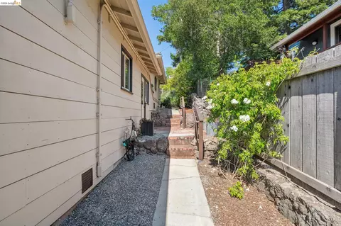 Exterior - 98 Fairlawn Dr, Berkeley, CA 94708 photo 18 of 22