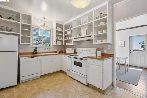 Kitchen - 98 Fairlawn Dr, Berkeley, CA 94708 photo 1 of 3