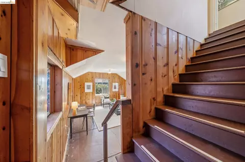Entry Way - 98 Fairlawn Dr, Berkeley, CA 94708 photo 7 of 7
