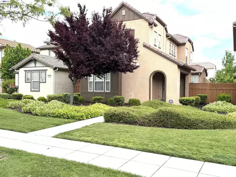 277 W Saint Francis Ave, Mountain House, CA 95391
