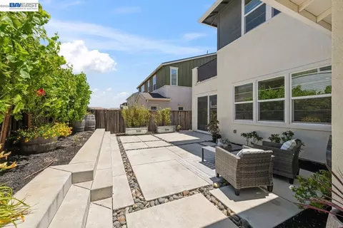 Exterior - 4519 Spring Mountain Way, Dublin, CA 94568 photo 4 of 5