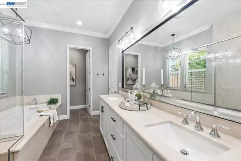 Bath - 4519 Spring Mountain Way, Dublin, CA 94568 photo 2 of 4