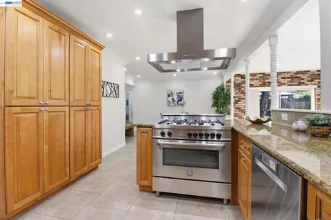 Kitchen - 8023 Holanda Ln, Dublin, CA 94568 photo 3 of 3