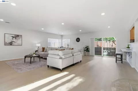 Living - 8023 Holanda Ln, Dublin, CA 94568 photo 2 of 3
