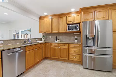 Kitchen - 8023 Holanda Ln, Dublin, CA 94568 photo 2 of 3