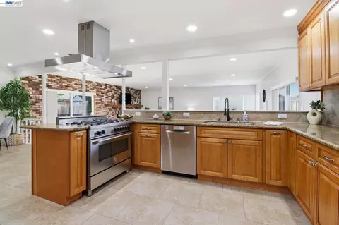 Kitchen - 8023 Holanda Ln, Dublin, CA 94568 photo 1 of 3