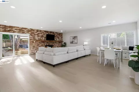Living - 8023 Holanda Ln, Dublin, CA 94568 photo 1 of 3