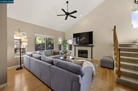 Living - 637 Julpun Loop, Clayton, CA 94517 photo 3 of 5