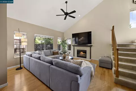 Living - 637 Julpun Loop, Clayton, CA 94517 photo 4 of 5